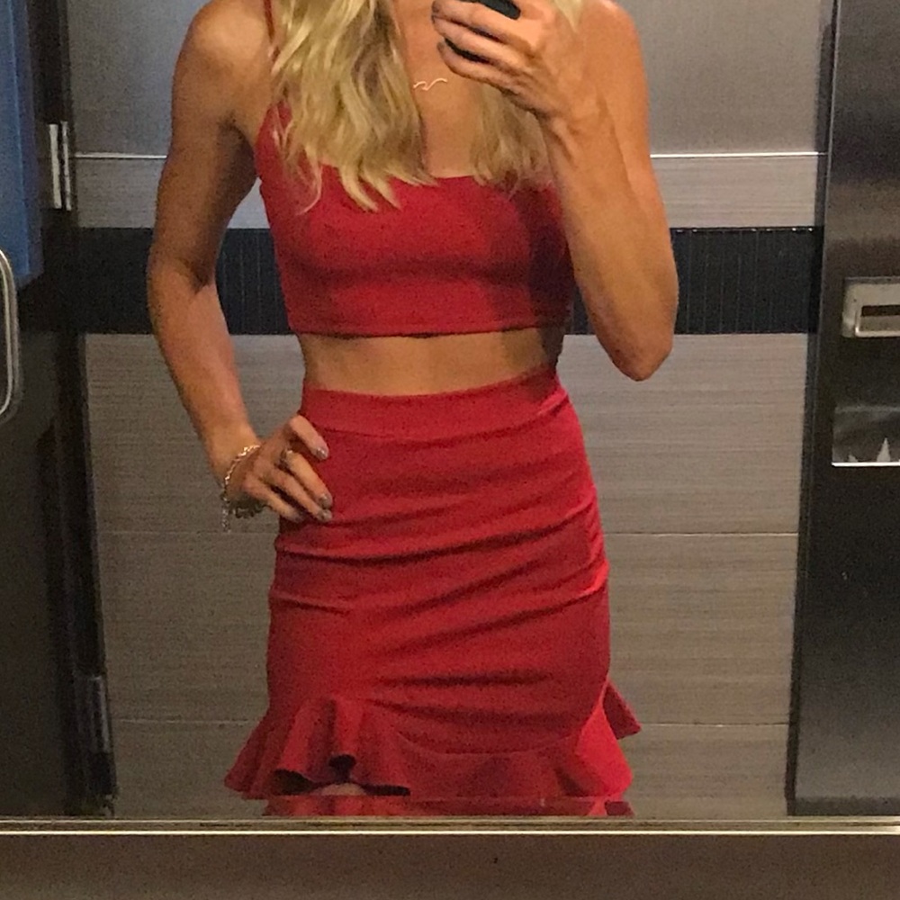 RED HOT 2-piece set!